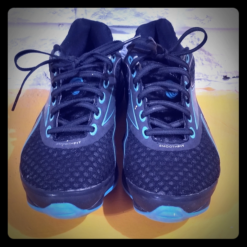 Sold...Reebok easy tone size 7